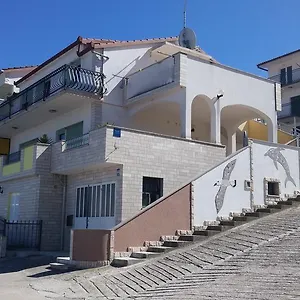 Karmen Apartament